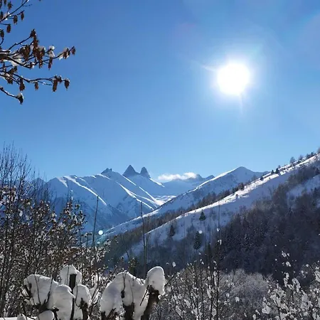 Neuf Le Doux Glace Alpehytte *